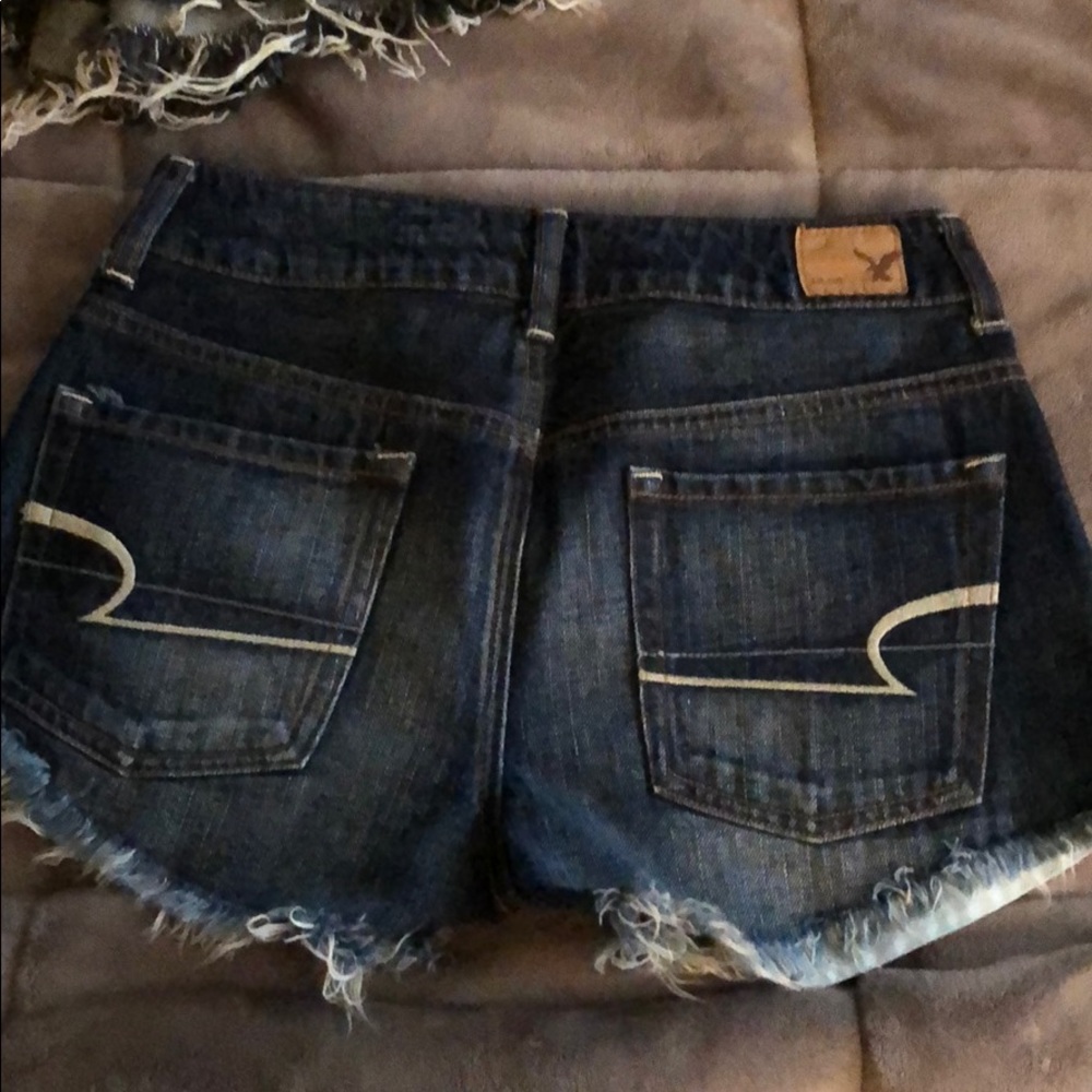 Shorts - Picture 3 of 4